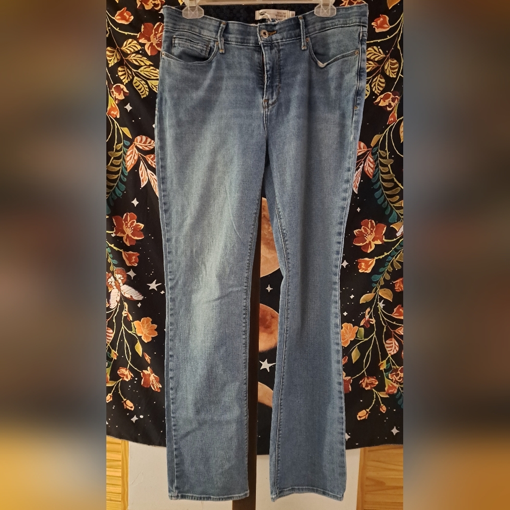 Levi's 525 Jean's